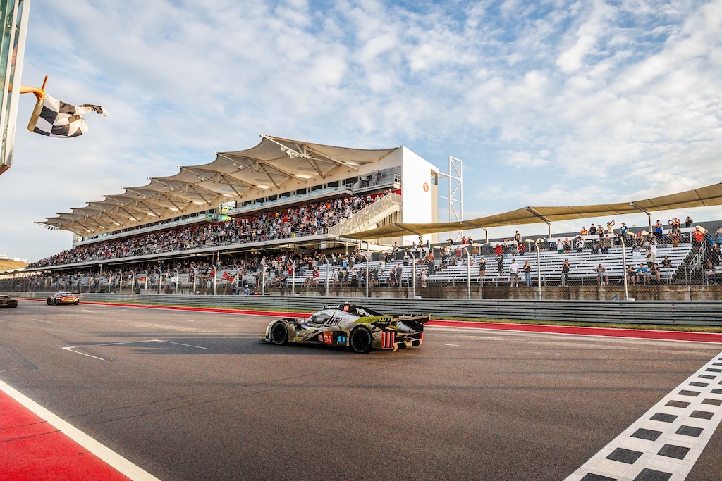 Én af de helt store oplevelser venter på Fuji Speedway. 
(Foto: DPPI Images)
